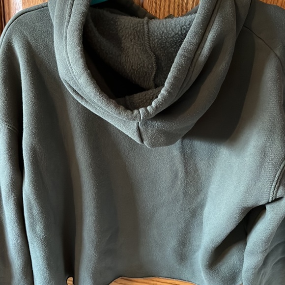 Army green cropped hoodie - Picture 2 of 4